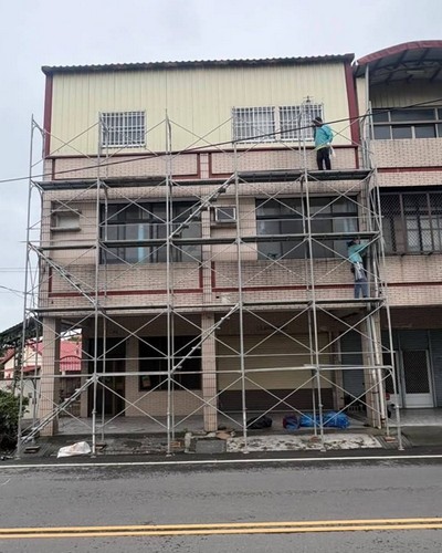 屏東老屋翻新, 屏東房屋拉皮, 屏東老屋拉皮, 屏東貼壁磚, 屏東貼二丁掛, 屏東磁磚修補, 屏東外牆拉皮翻新, 屏東 舊屋翻新, 屏東貼壁磚