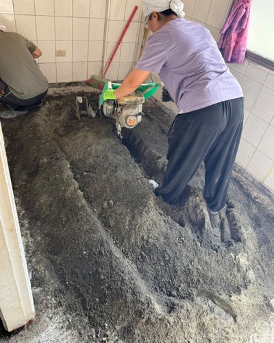 屏東整室地磚翻新, 屏東磁磚工程, 屏東貼壁地磚, 屏東貼磁磚, 屏東貼地磚, 屏東貼壁磚, 屏東磁磚修補, 屏東打除工程, 屏東貼地磚, 屏東地磚修改, 屏東地磚修補, 屏東磁磚修補